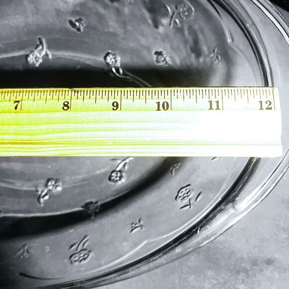 1960s Anchor Hocking Savannah Oval 2qt. Casserole Dish Floral Embossed Design - Picture 6 of 8